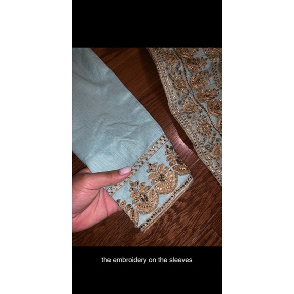 Light blue anarkali/dress with gold embroidery - Picture 4 of 6